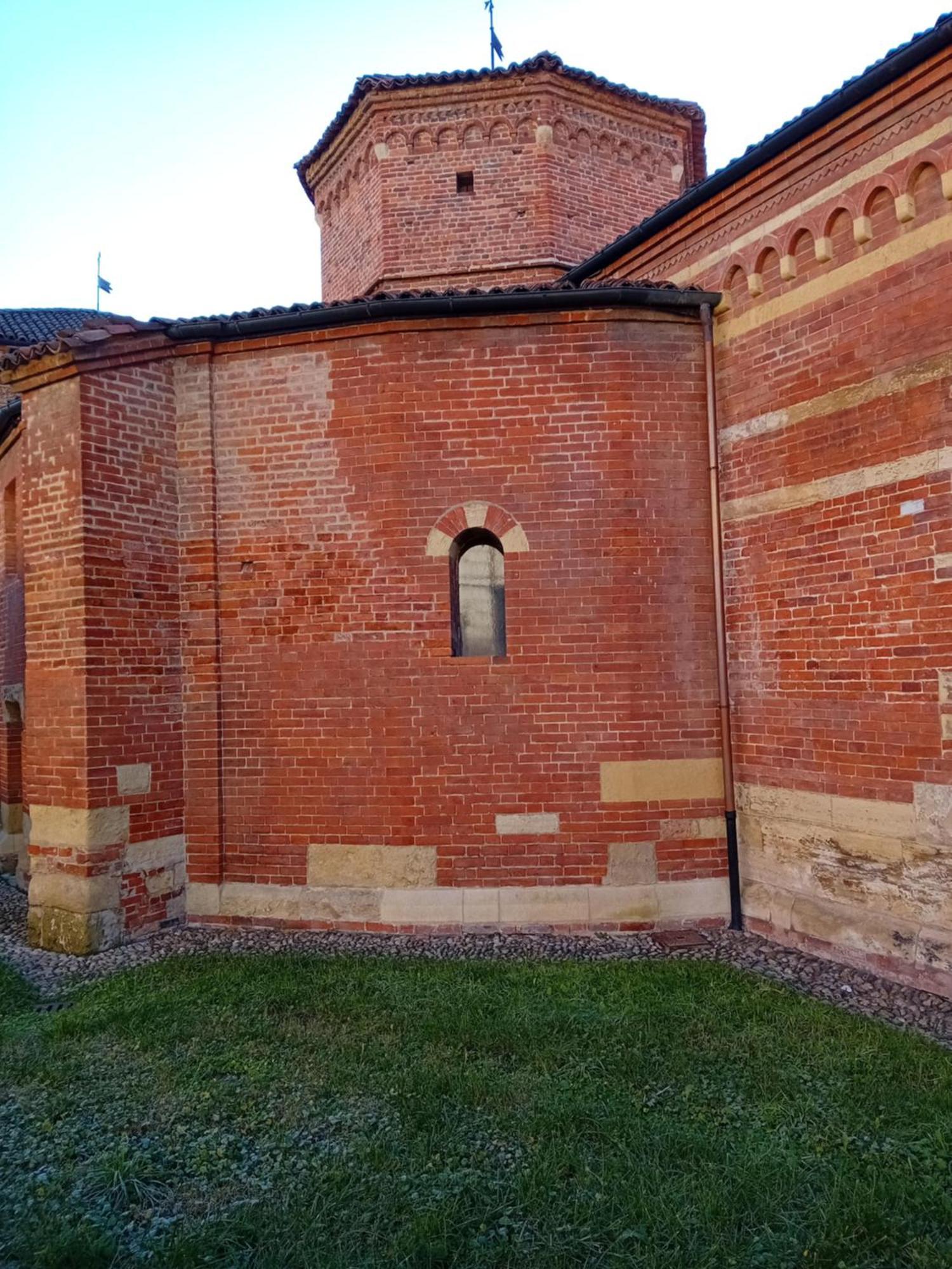Petite Maison Асти Екстериор снимка